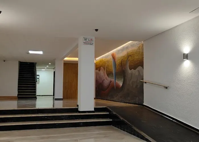 Lemon Center Τορρεμολίνος